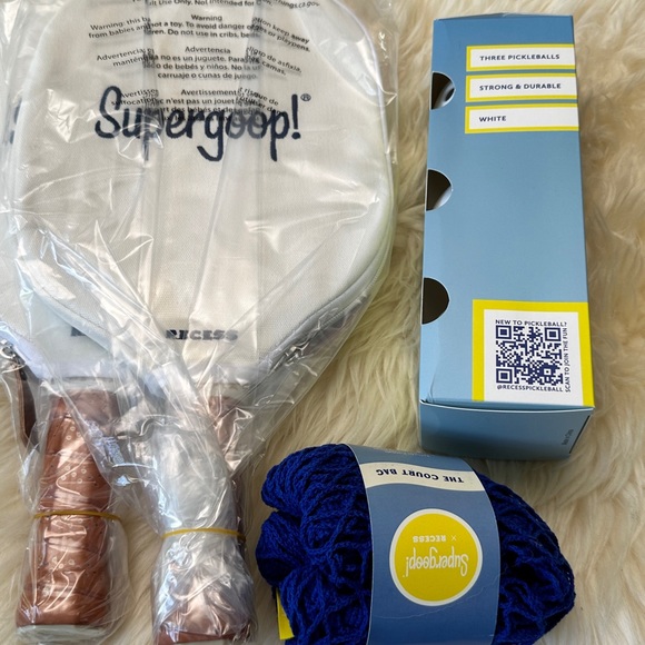 Supergoop!
PLAY Everyday Lotion SPF 50 paddle beach set - Picture 13 of 13